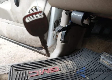 2002 GMC Sierra 1500 Standard z USA, uszkodzony, nr VIN 2GTEK19VX21366477